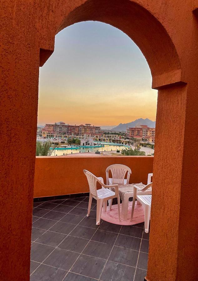 Fully Equipped Apartments Pool & Mountains View In Porto Sharm Resort Bagian luar foto