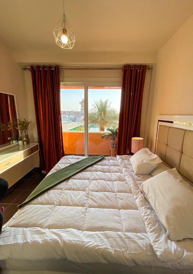 Fully Equipped Apartments Pool & Mountains View In Porto Sharm Resort Bagian luar foto